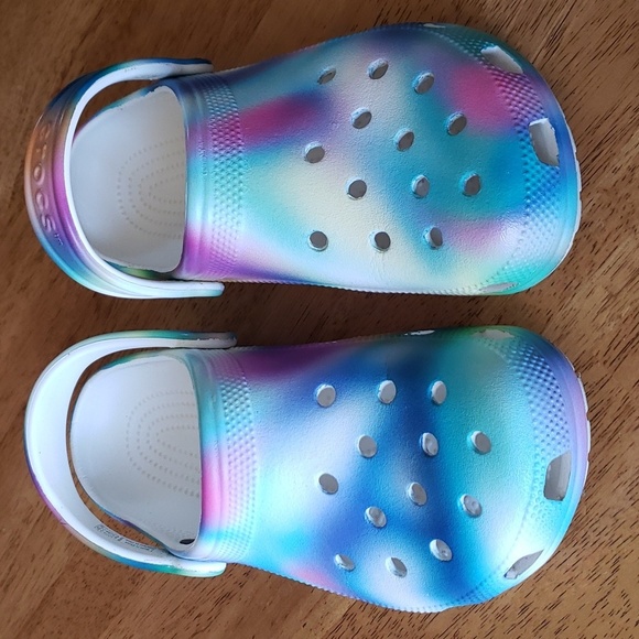 CROCS Shoes - Crocs Tie Dye Rainbow Multicolor Crocs Sandal Clog Size 8 Women & 6 Men